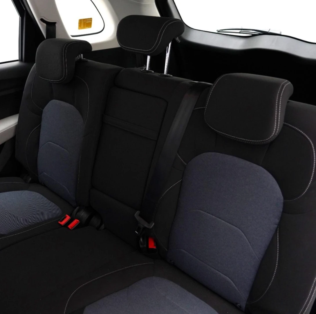Chevrolet Captiva 7-Seater 2025 - 7 Seater Car thumbnail NaN